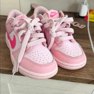 Nike Kids Triple Pink Dunks